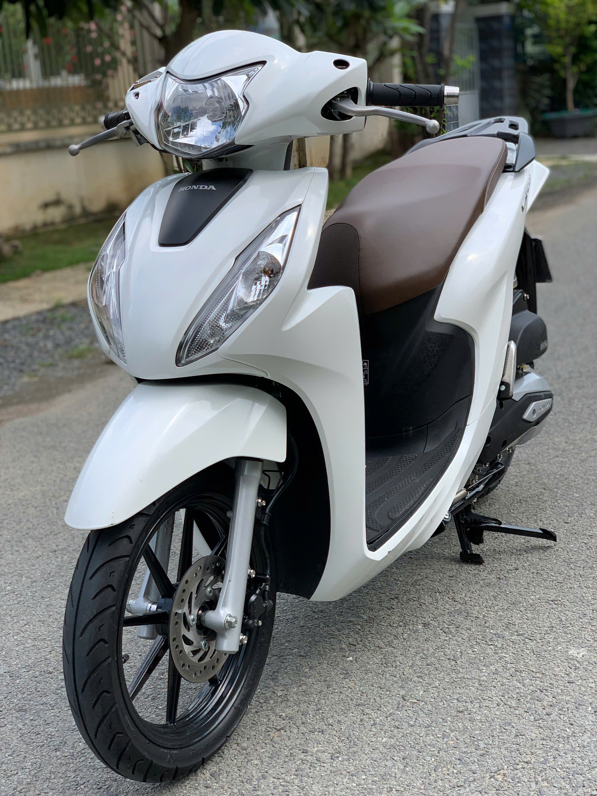 Xe Honda Vision Fi 2023 bản đặc biệt khóa Smartkey màu Trắng kiểng nhẹ mới 95% xe lướt ngay chủ 28.5 triệu (Mã X000022)