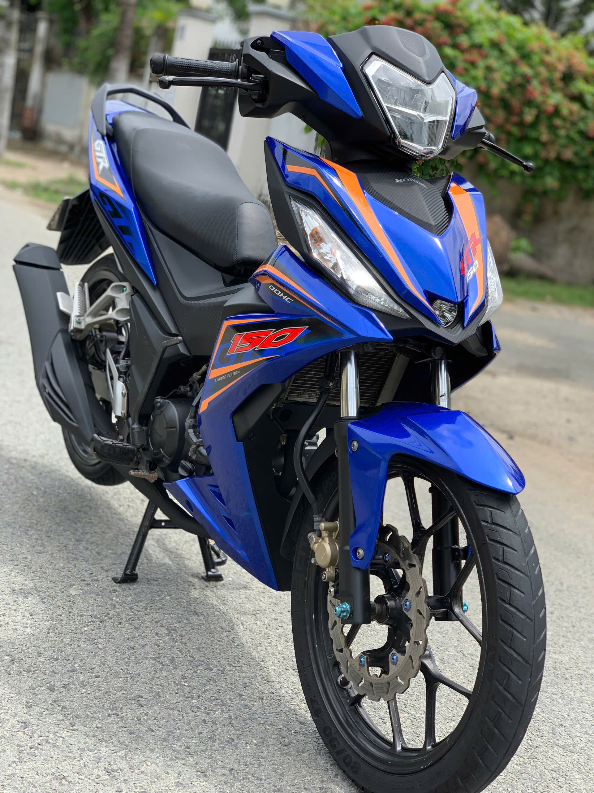 Xe Honda Winner V1 150 2018 màu Xanh candy mới nguyên BSTP 17.5 triệu (Mã X000040)