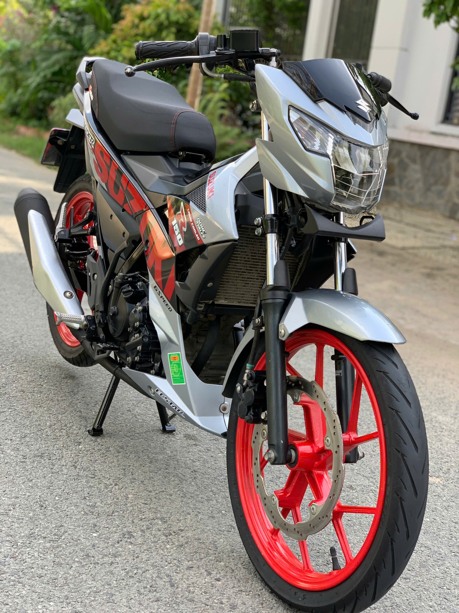 Xe Suzuki Raider Fi 150 2022 màu Bạc đỏ đen zin nguyên bản 25.5 triệu (Mã X00005)