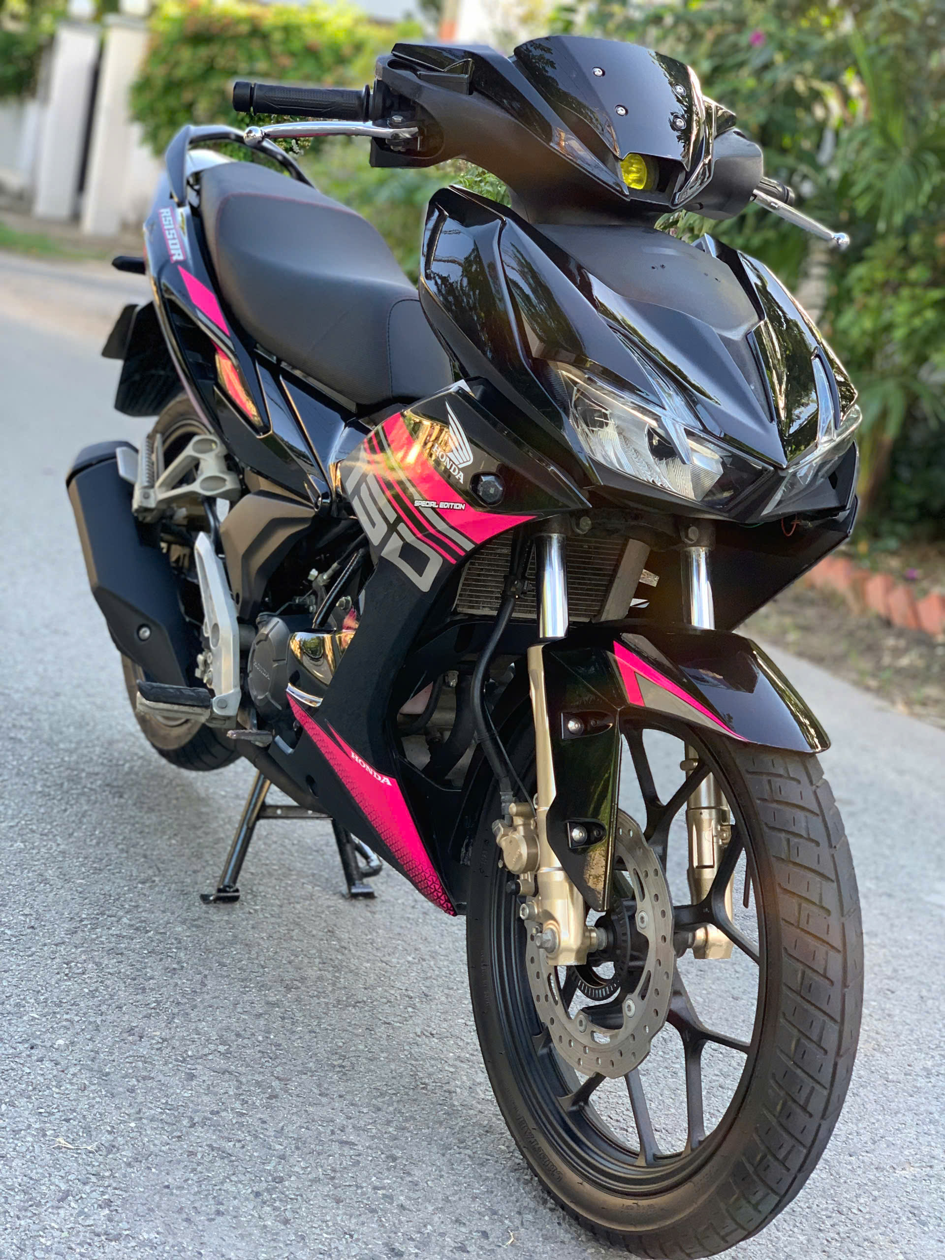 Xe Honda Winner X V2 150 2020 thắng ABS màu Đen hồng tem đấu cực chất xe keng đẹp ngay chủ 21.5 triệu (Mã X000062)