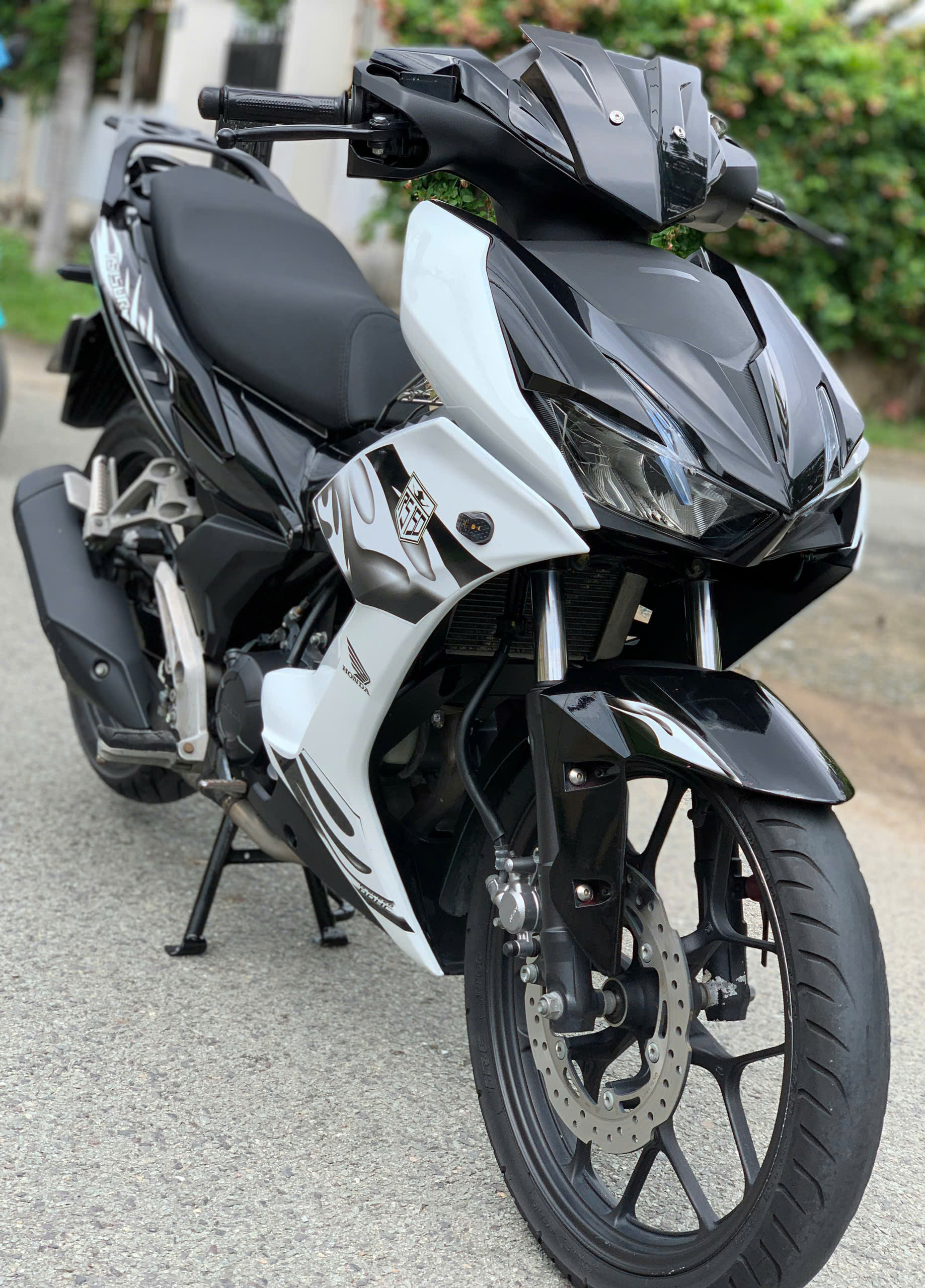 Xe Honda Winner X V2 150 2019 màu Trăng đen Sporty keng đẹp mới nguyên ngay chủ 20.5 triệu (Mã X000069)